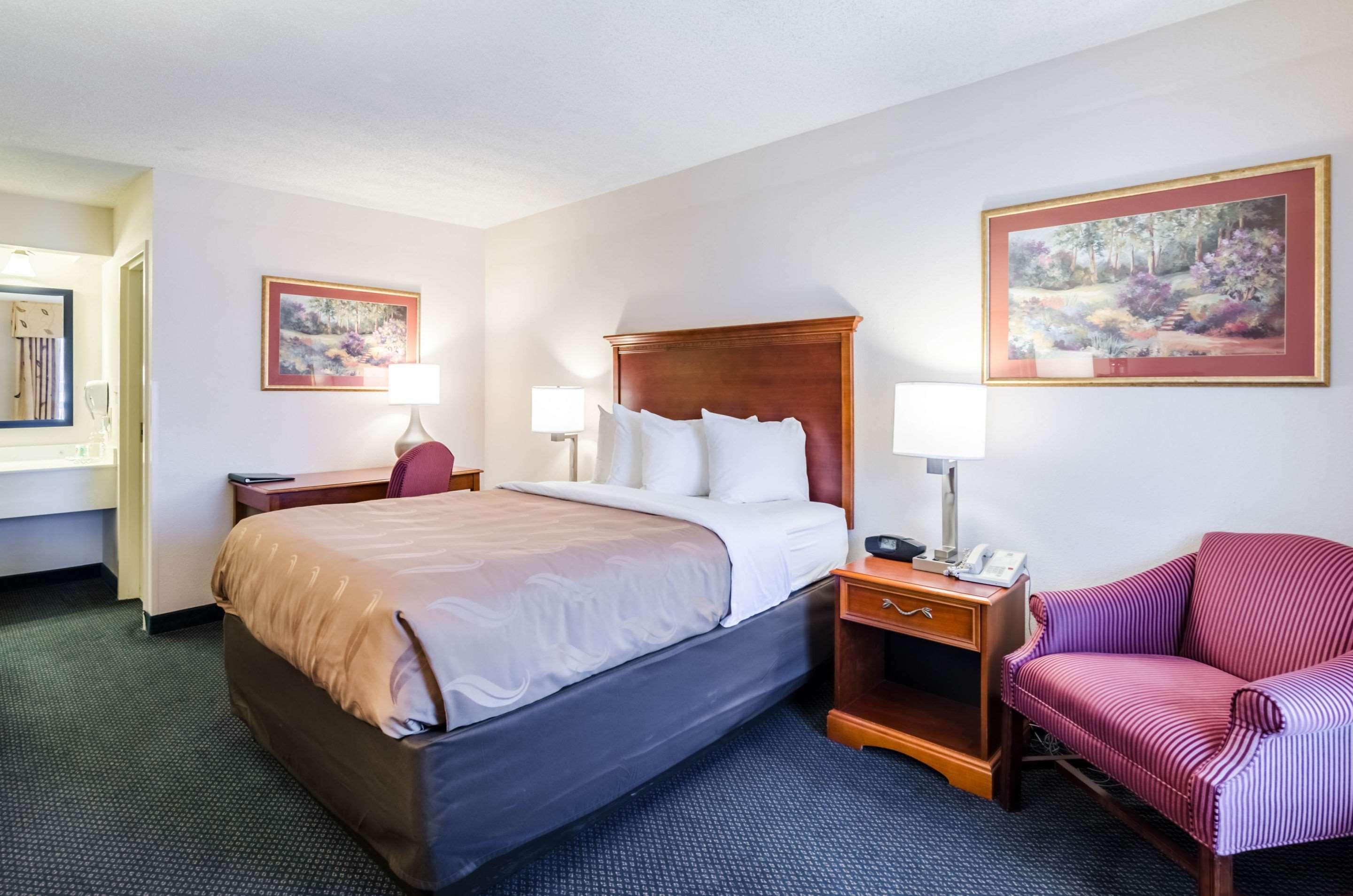 Quality Inn Lynchburg Near University Buitenkant foto