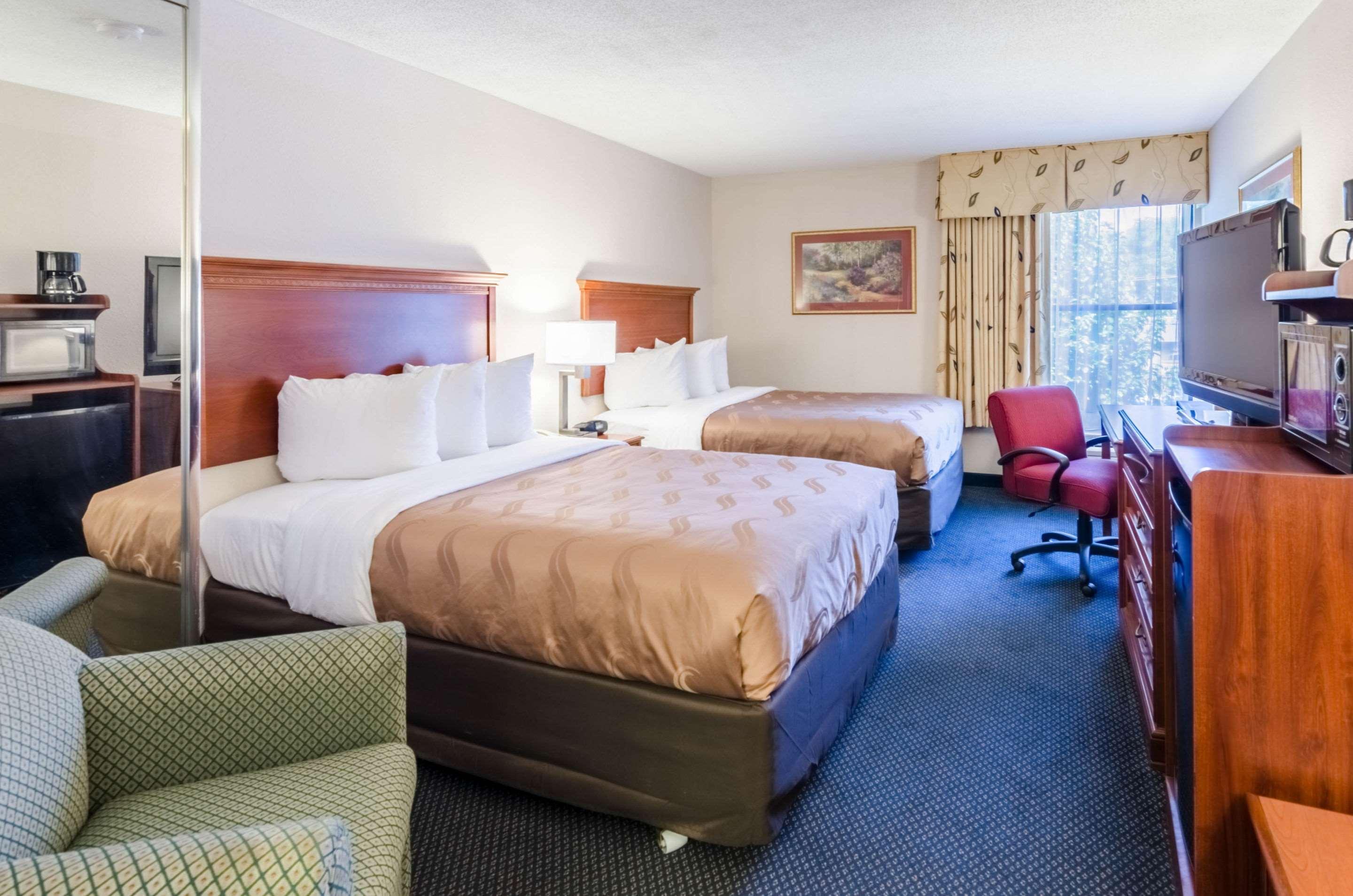 Quality Inn Lynchburg Near University Buitenkant foto