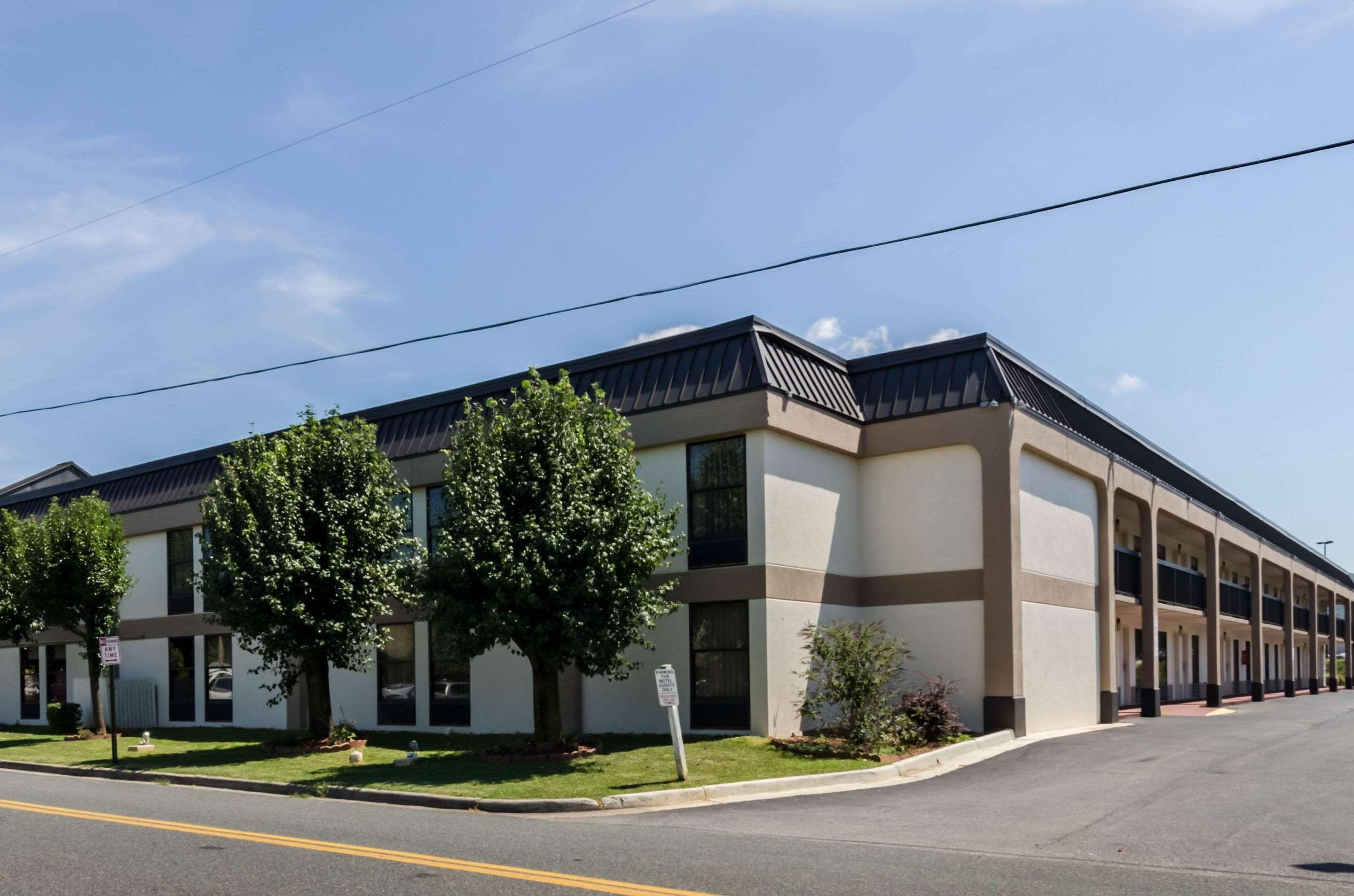 Quality Inn Lynchburg Near University Buitenkant foto