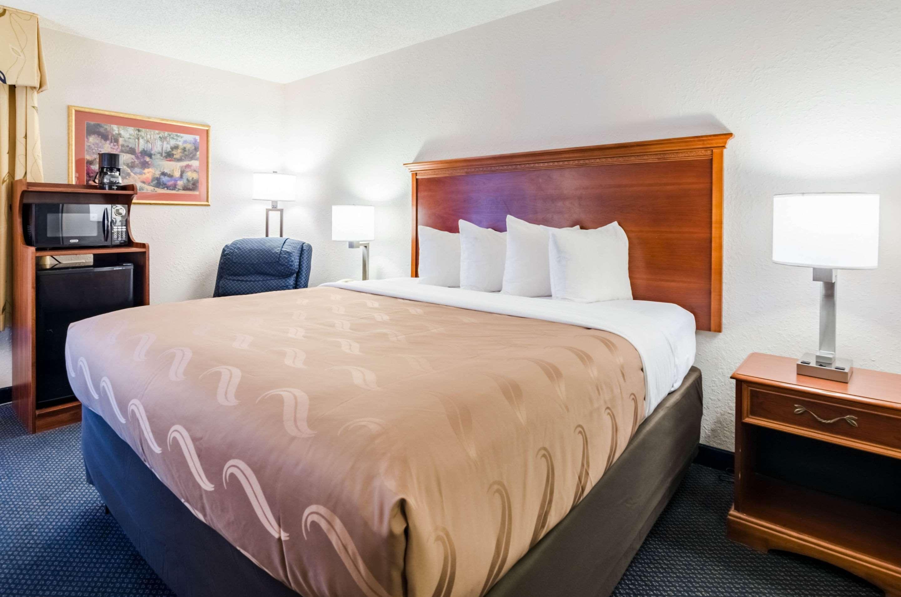 Quality Inn Lynchburg Near University Buitenkant foto