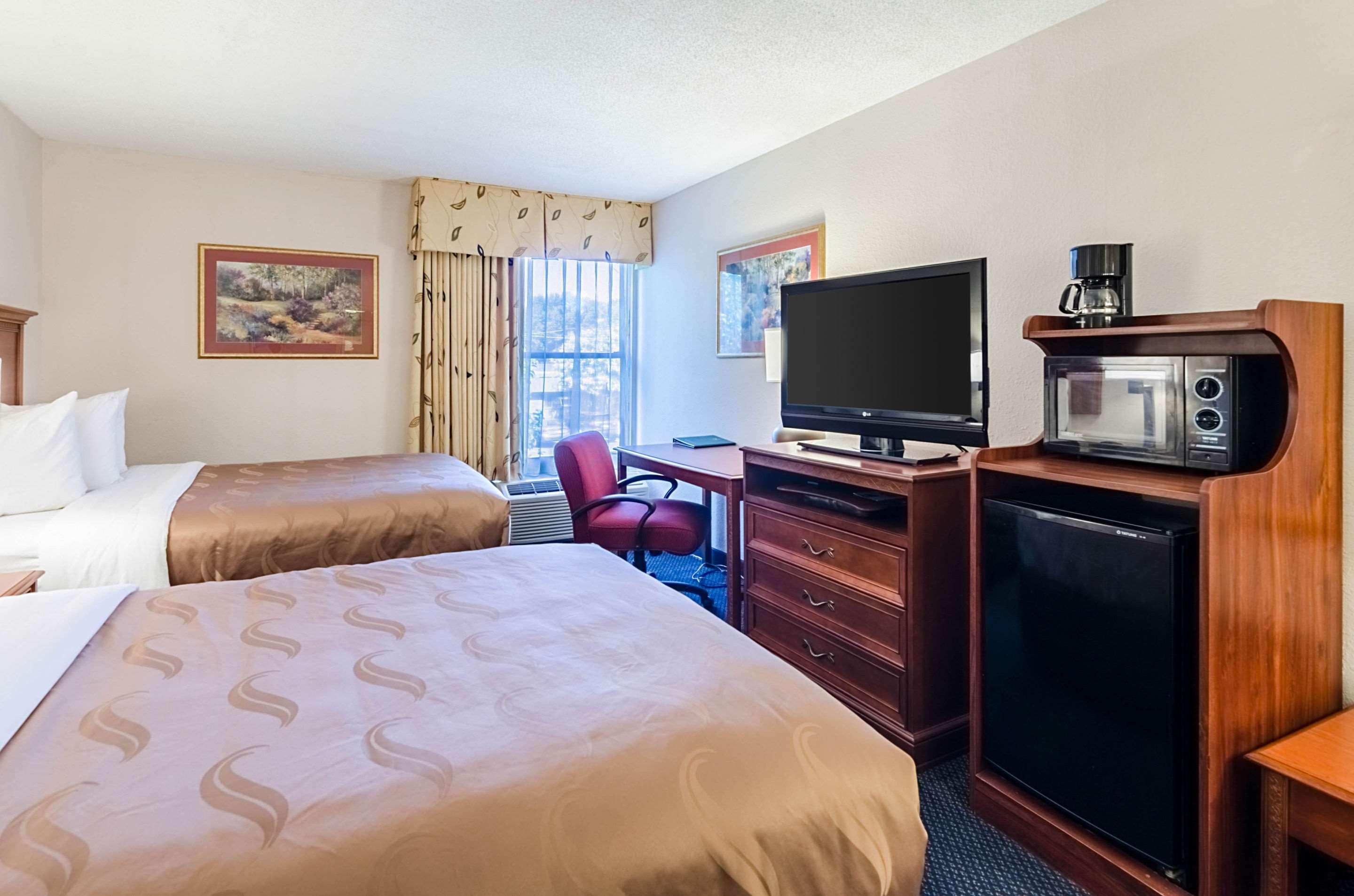Quality Inn Lynchburg Near University Buitenkant foto