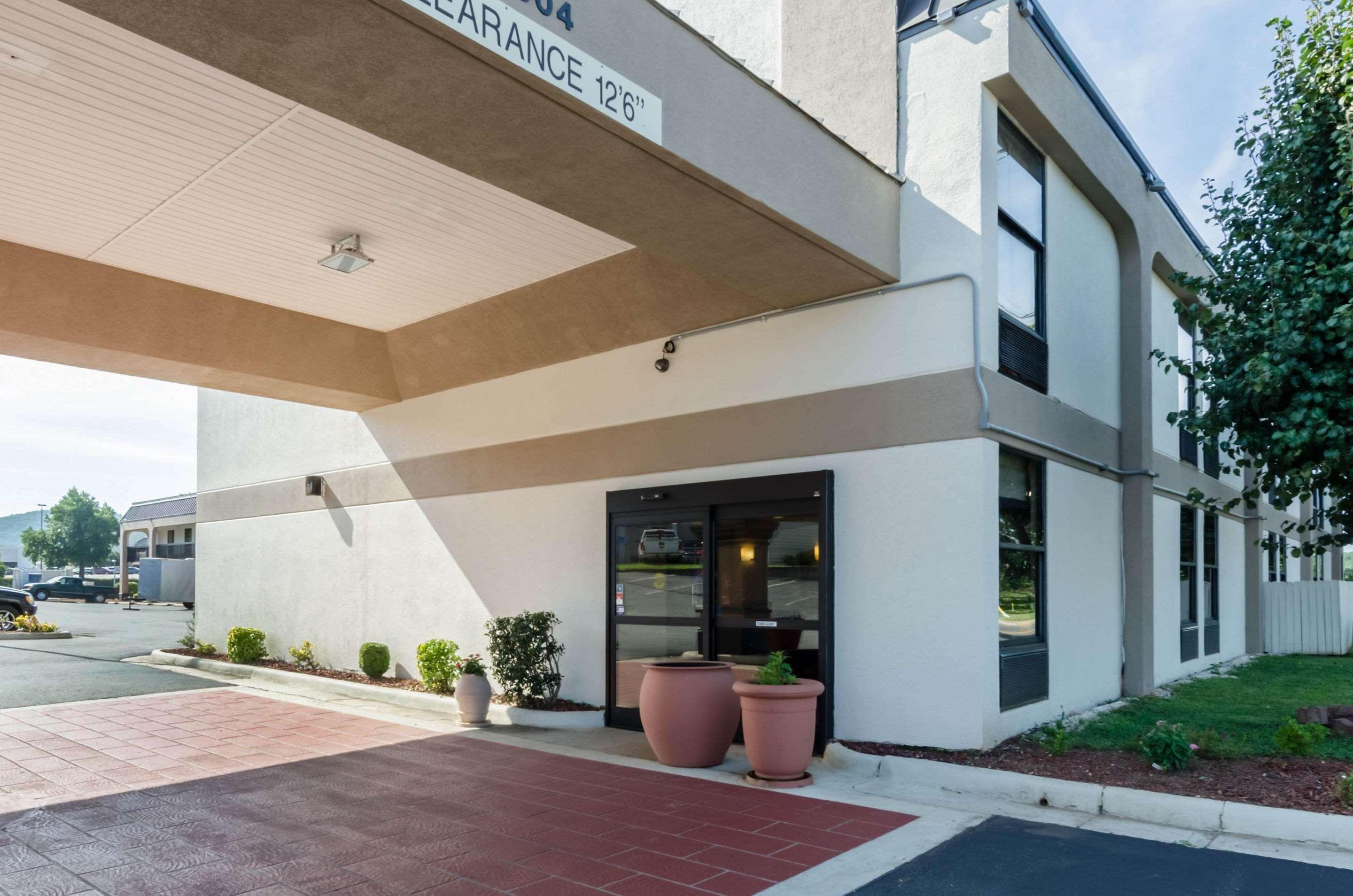 Quality Inn Lynchburg Near University Buitenkant foto