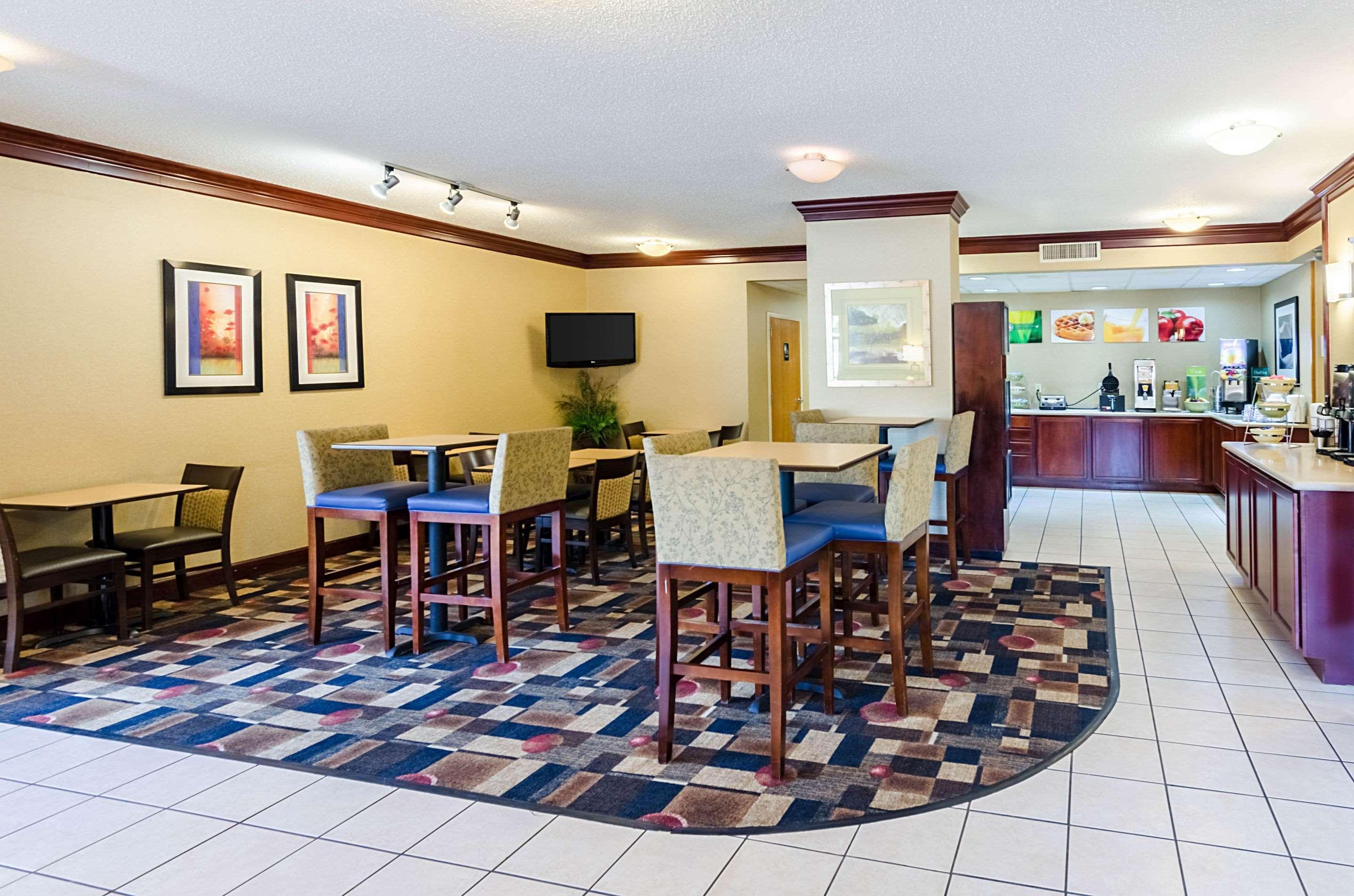 Quality Inn Lynchburg Near University Buitenkant foto